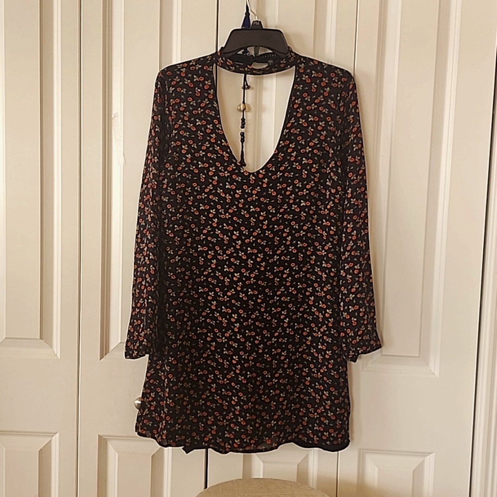 Floral dress, size 8, long sleeve